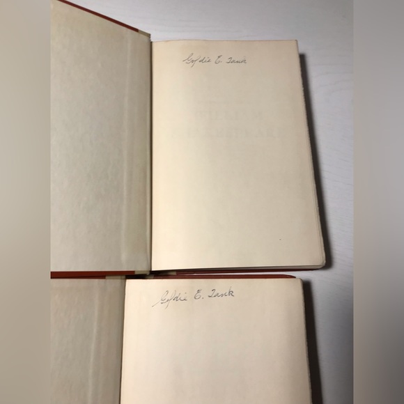 The Complete Works Of William Shakespeare Volume 1&2 - Picture 7 of 8